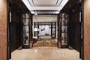 Four Seasons Hotel Hong Kong