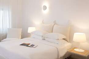 Lilium Hotel