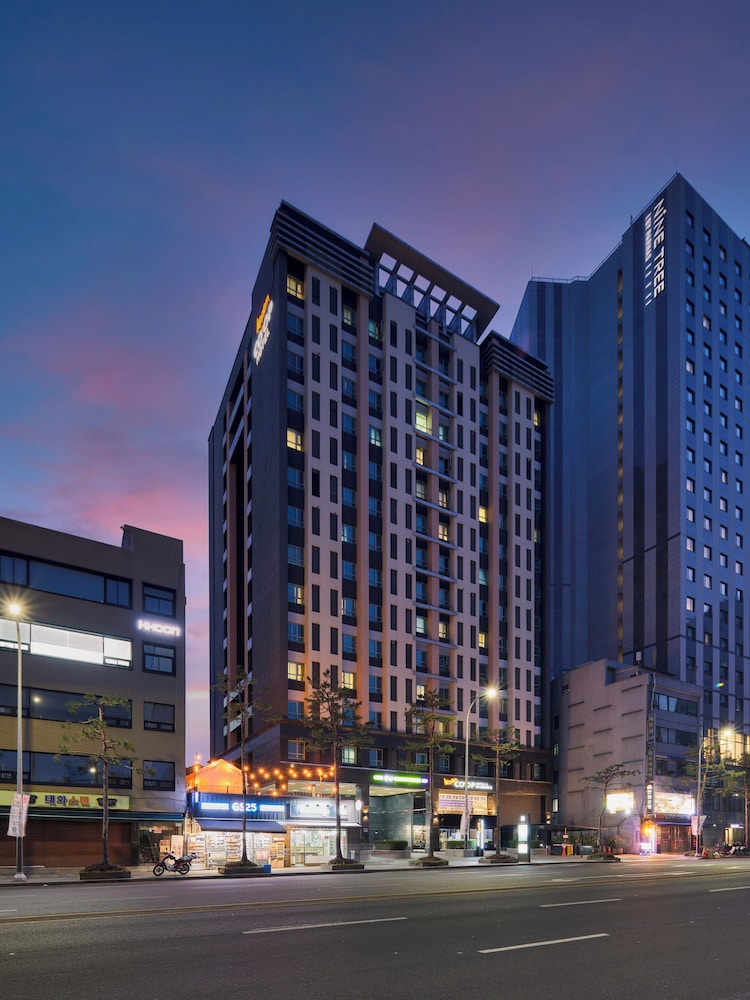 Western Coop Residence Dongdaemun