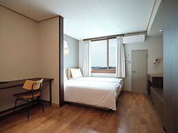 Western Coop Residence Dongdaemun