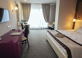 Continental Hotel