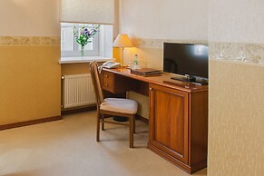 Continental Hotel