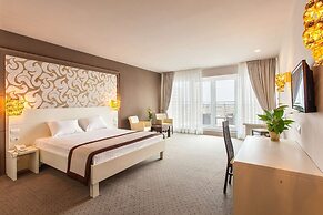Continental Hotel