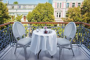Continental Hotel