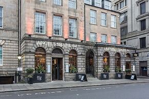 Angel's Share Hotel