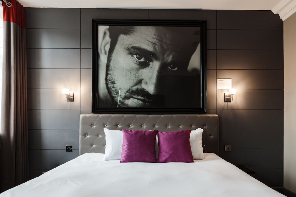 Angel's Share Hotel