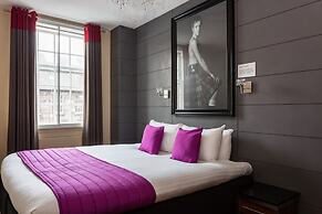 Angel's Share Hotel