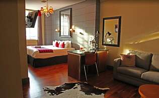 Angel's Share Hotel