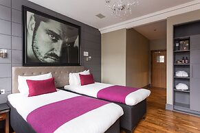Angel's Share Hotel