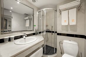 Polis Grand Hotel