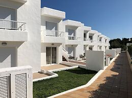Camelina Suites