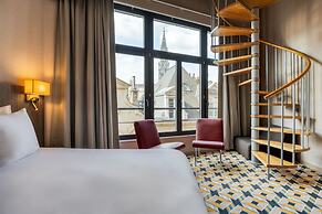 Alma Grand Place Hotel