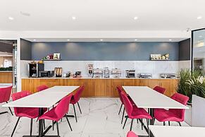 Best Western Plus Montreal East