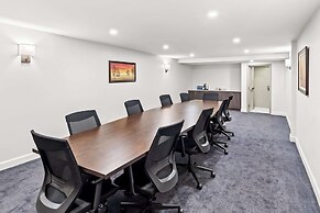 Best Western Plus Montreal East
