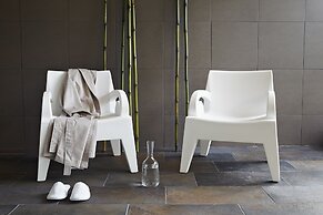 Coral Suites & Spa
