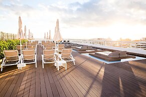 Coral Suites & Spa