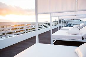 Coral Suites & Spa