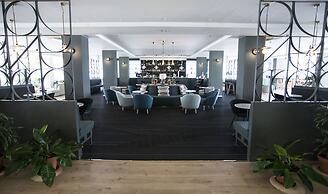 Coral Suites & Spa