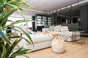 Coral Suites & Spa