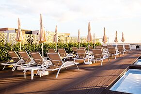 Coral Suites & Spa