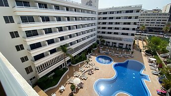 Coral Suites & Spa