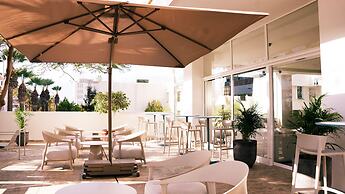 Coral Suites & Spa