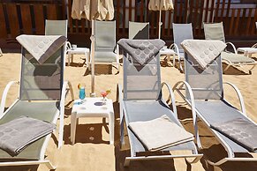 Coral Suites & Spa