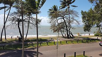 Alassio Palm Cove