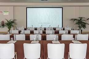 Plus Fariones Suite Hotel