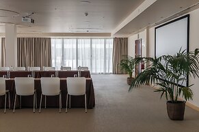 Plus Fariones Suite Hotel