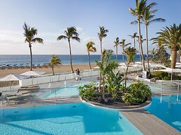 Plus Fariones Suite Hotel
