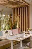 Plus Fariones Suite Hotel