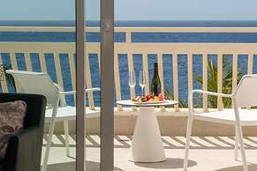 Plus Fariones Suite Hotel