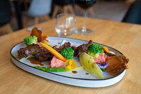 Logis Cris Hôtel et Restaurant - Lyon Sud-Est