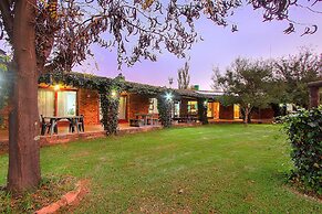 Airport Bird & Game Lodge