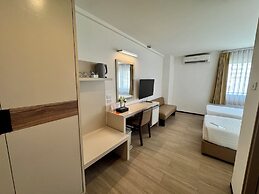 Seasons Siam Hotel