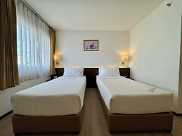 Seasons Siam Hotel