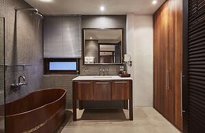 Luxx at Silom