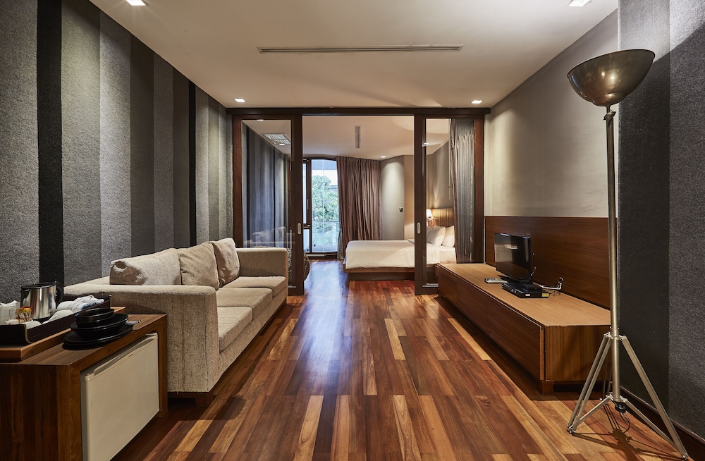 Luxx at Silom