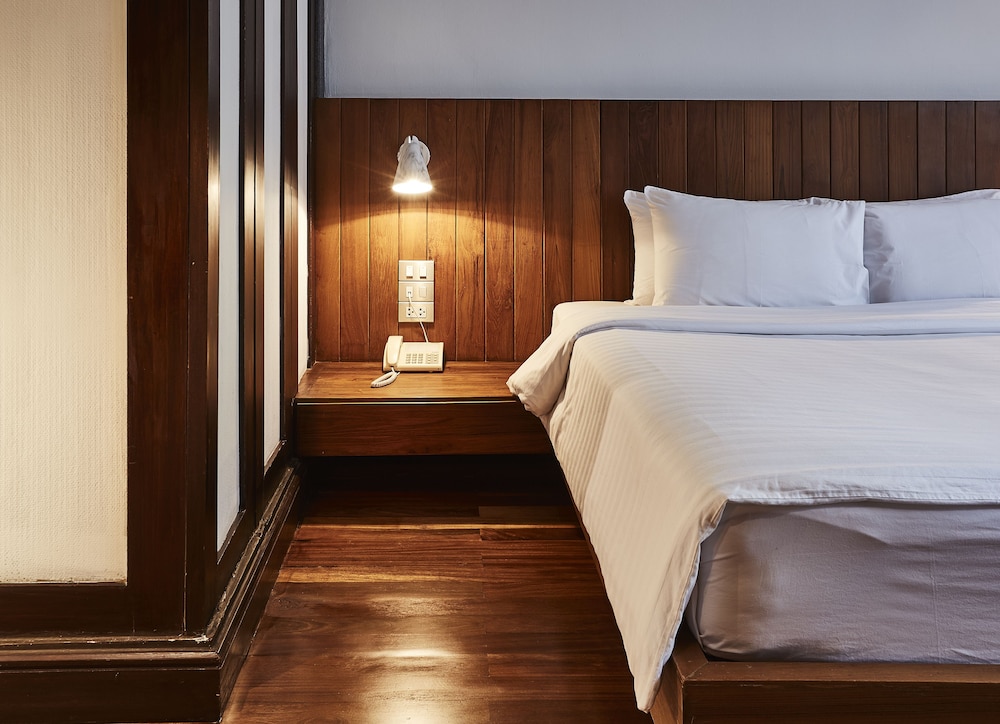 Luxx at Silom