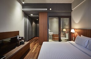 Luxx at Silom