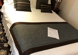 Waverley Hotel
