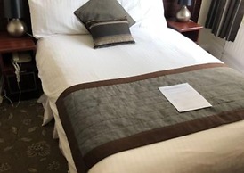 Waverley Hotel