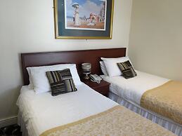 Waverley Hotel