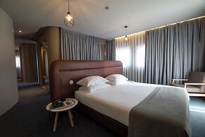 Axis Ofir Beach Resort Hotel