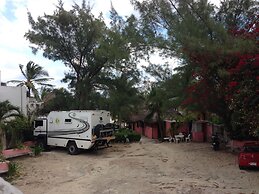 Acamaya Reef Cabanas - Caravan Park
