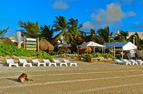 Acamaya Reef Cabanas - Caravan Park
