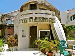 Acamaya Reef Cabanas - Caravan Park