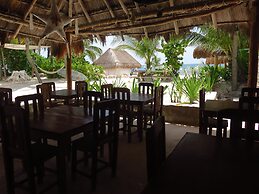 Acamaya Reef Cabanas - Caravan Park