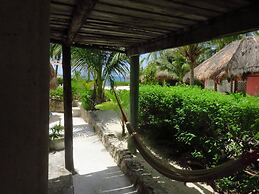 Acamaya Reef Cabanas - Caravan Park